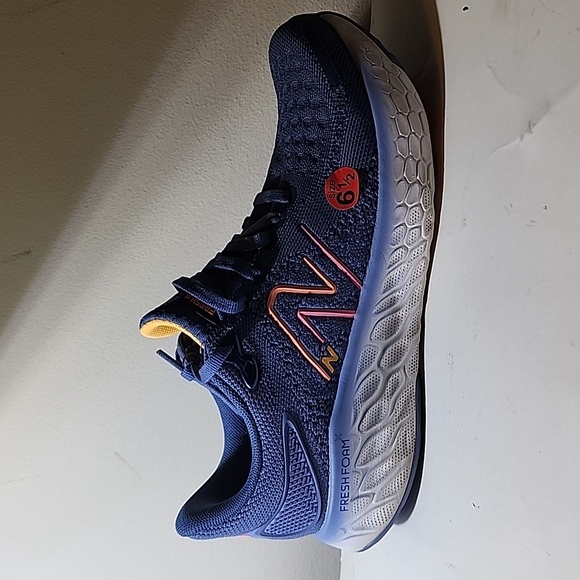 New Balance Fresh Foam X 1080 V12 Women’s Size 6.5 - Picture 3 of 15